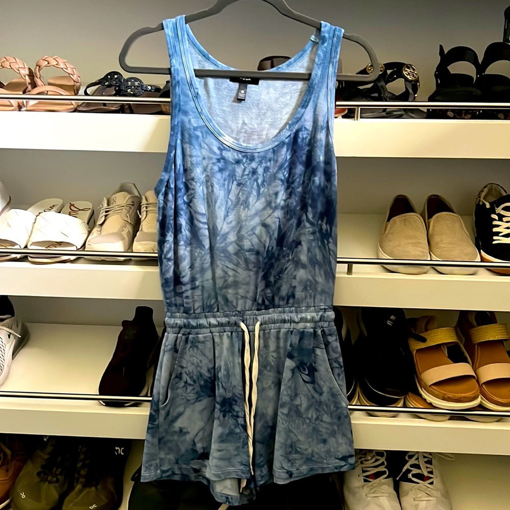 EUC Aqua brand blue tie dyed romper XS